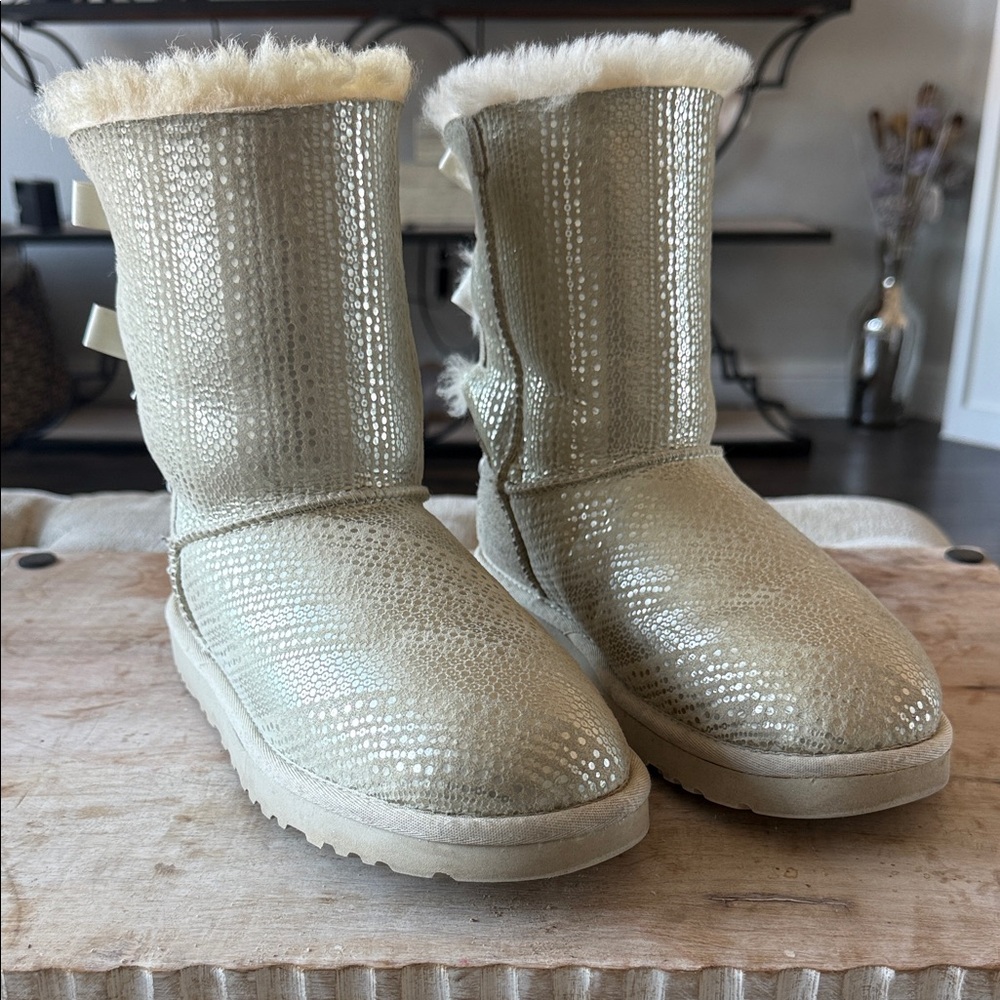 Ugg Women’s 7 Shimmering Gold Boots with Fur Lining